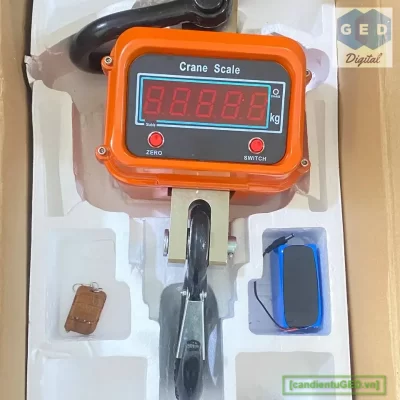 can-treo-dien-tu-ocs-a-3-tan-huong-dan-mo-hop-va-lap-dat-can-moc-cau